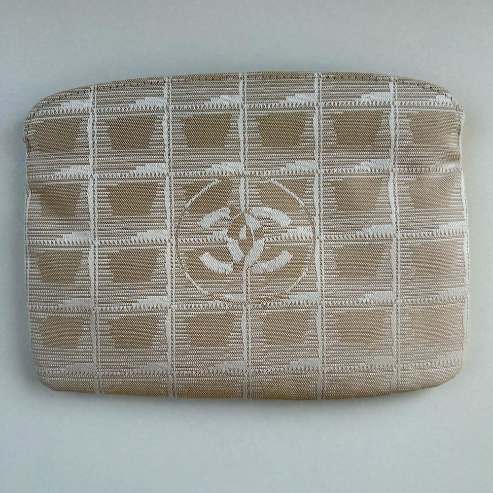 100% Authentic CHANEL Travel Line Pouxh. W/Authentication Card✨